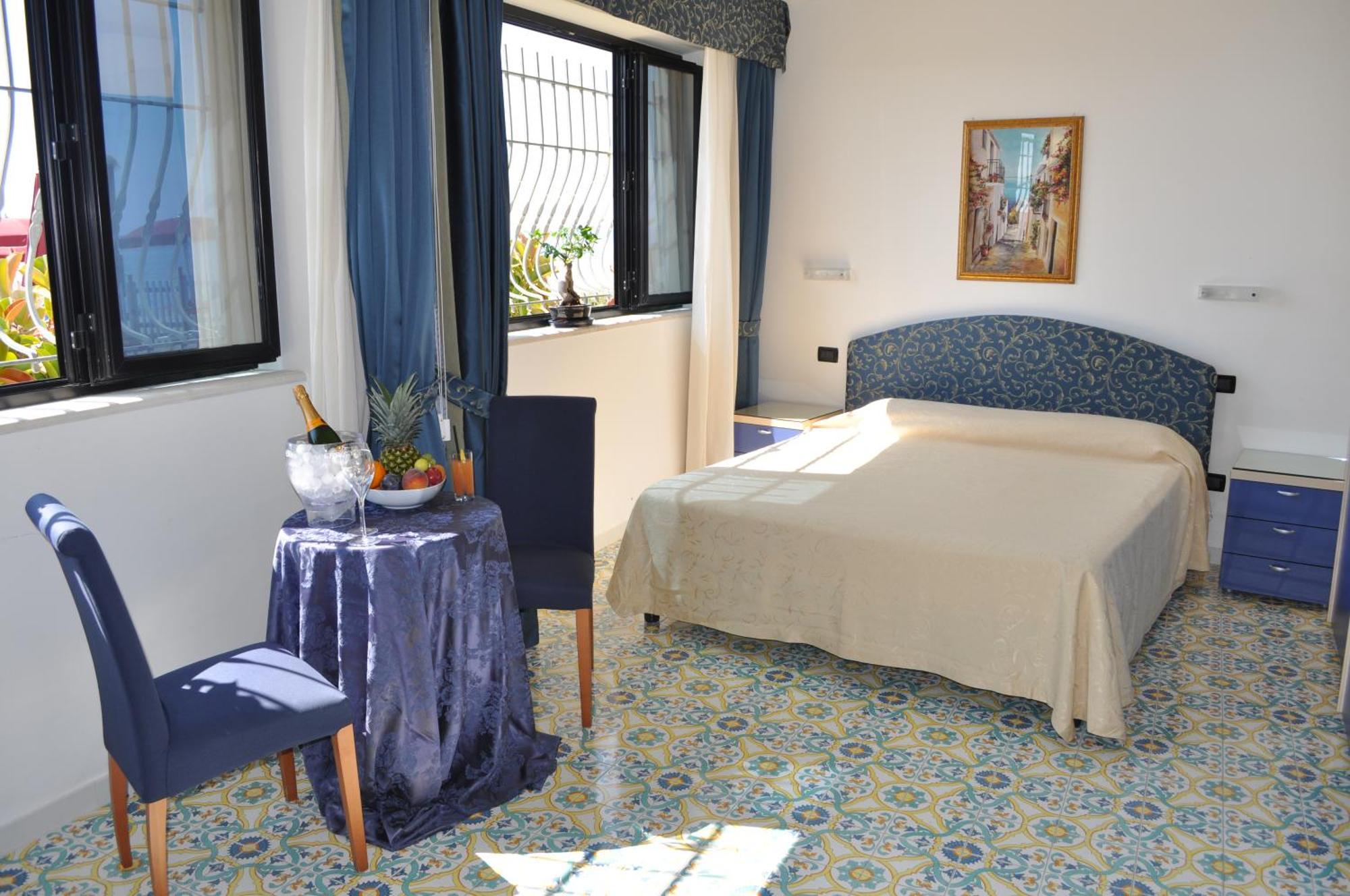 Hotel La Playa Sperlonga Buitenkant foto