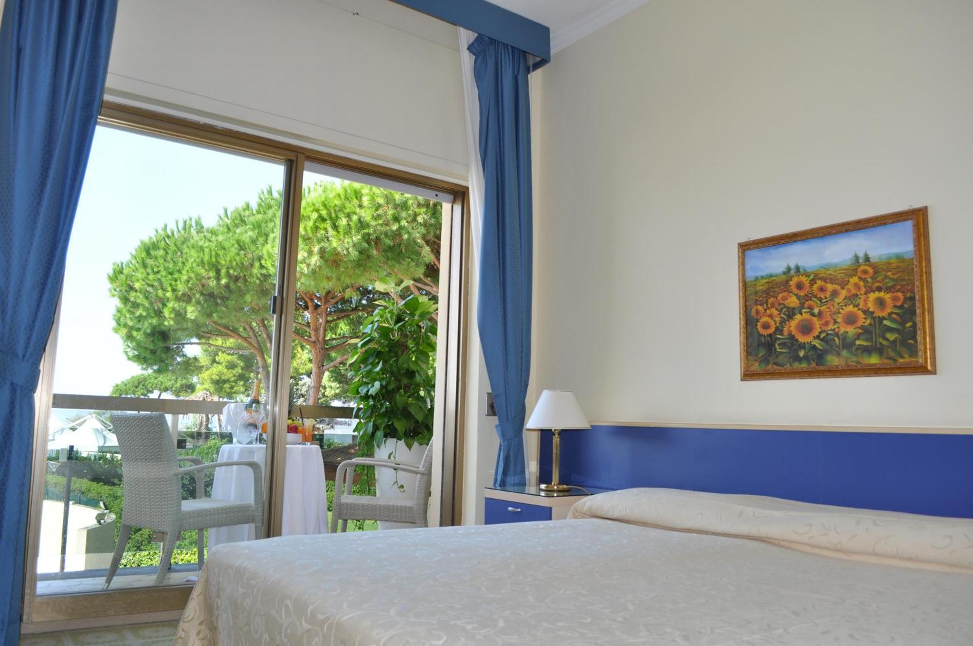 Hotel La Playa Sperlonga Buitenkant foto