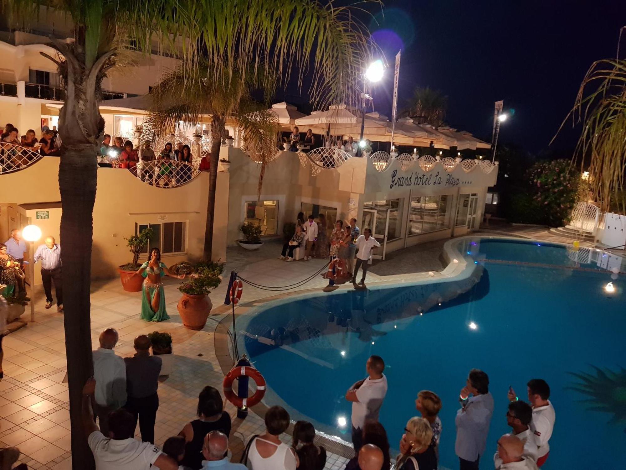 Hotel La Playa Sperlonga Buitenkant foto