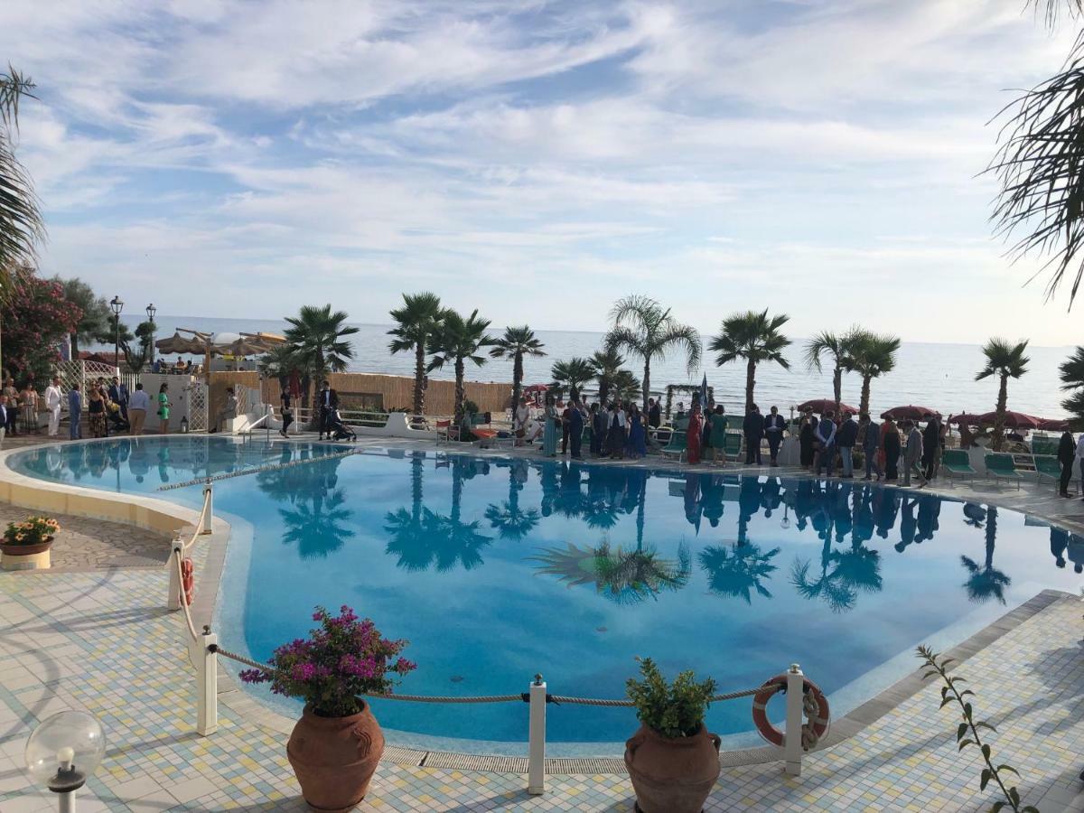 Hotel La Playa Sperlonga Buitenkant foto