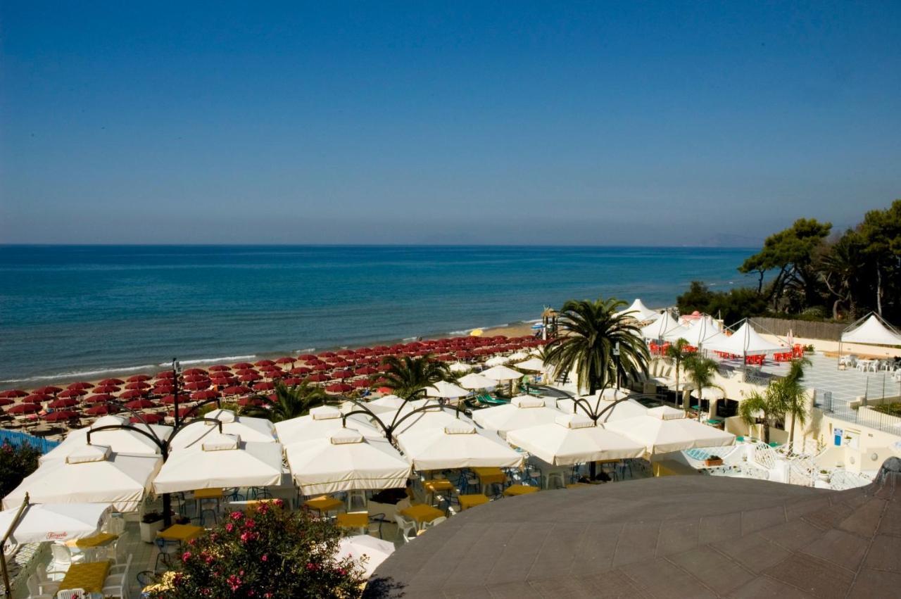 Hotel La Playa Sperlonga Buitenkant foto