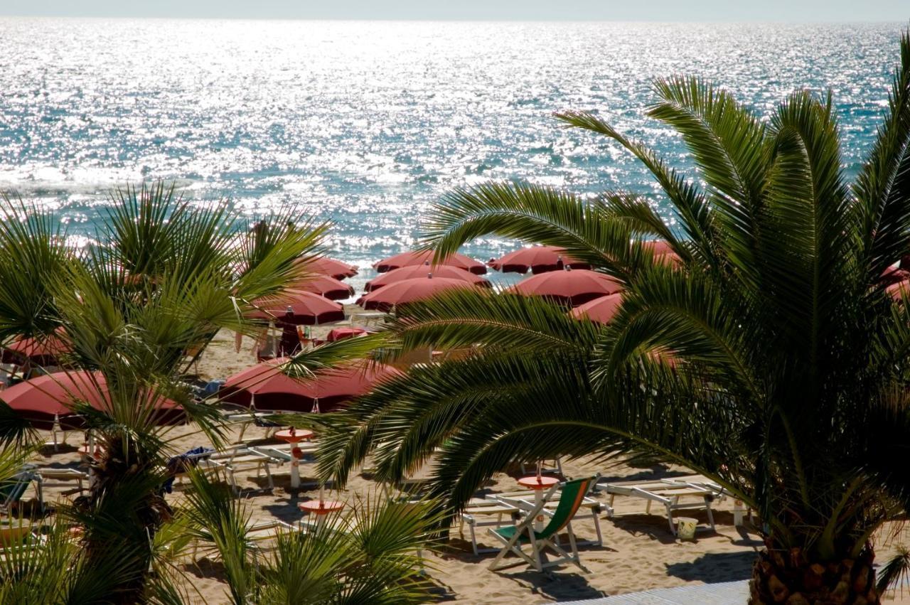 Hotel La Playa Sperlonga Buitenkant foto